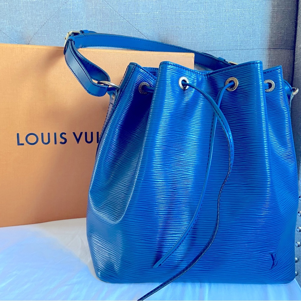 Authentic Louis Vuitton Epi Bucket